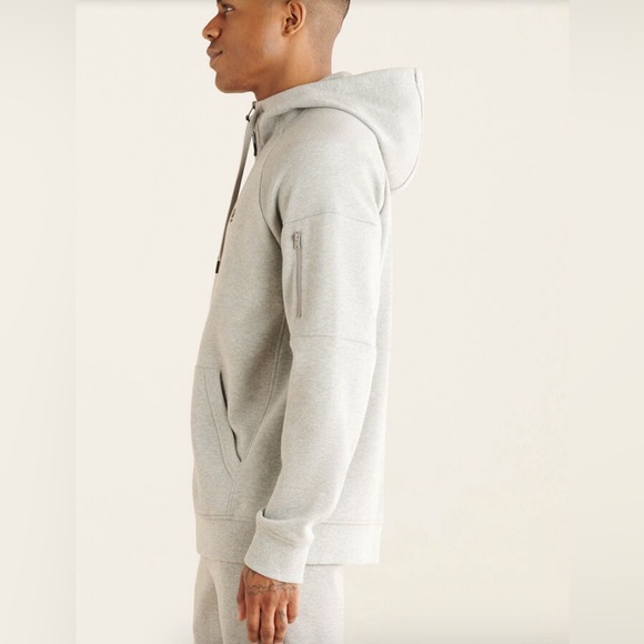 ROOTS Brand new never worn! - Picture 4 of 4